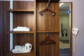 Holiday Inn Express Harlow, An Ihg Hotel