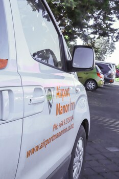 Airport Manor Inn