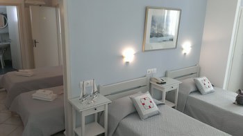 Cyclades Hotel fotoğrafı