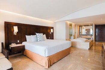 Azul Ixtapa Grand All Inclusive Suites & Spa