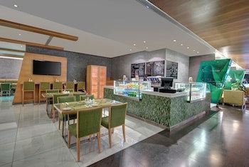 Al Khoory Executive Hotel