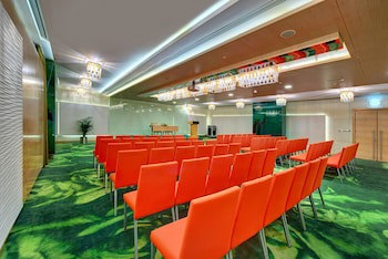 Al Khoory Executive Hotel