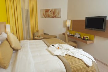 Al Khoory Executive Hotel