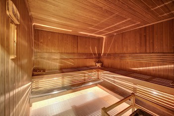 Al Khoory Executive Hotel