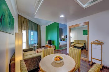 Al Khoory Executive Hotel galeri fotoğrafı