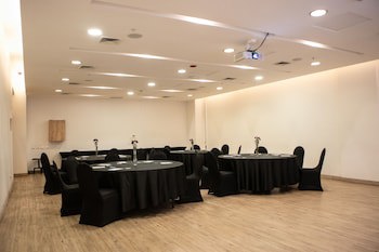 Wyndham Concepcion Pettra