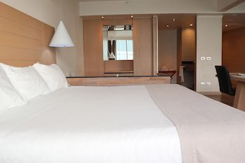 Wyndham Concepcion Pettra