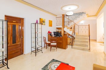 Hotel Villa Capri Salon & Spa