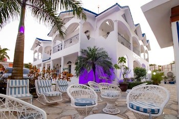 Hotel Villa Capri Salon & Spa