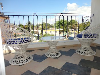 Hotel Villa Capri Salon & Spa