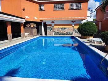 Hotel Villa Capri Salon & Spa