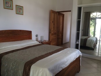 Hotel Villa Capri Salon & Spa