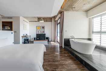 El Puerto Hotel