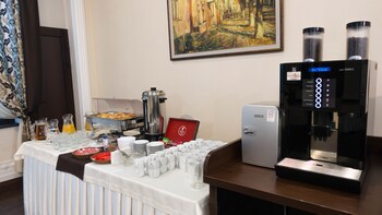 Regency Hotel