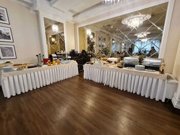 Regency Hotel