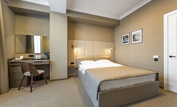 Regency Hotel