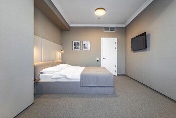 Regency Hotel