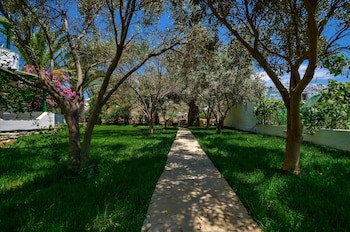 Studios Vrettos