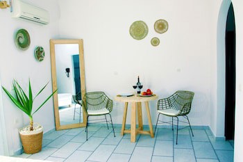 Studios Vrettos