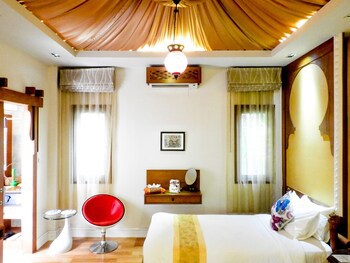 Vartika Resovilla Kuiburi Beach Resort And Villas