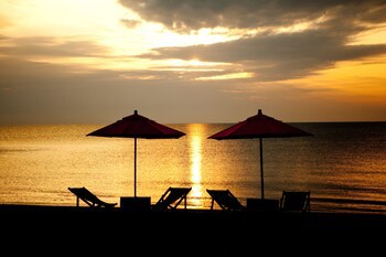 Vartika Resovilla Kuiburi Beach Resort And Villas