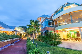 Vartika Resovilla Kuiburi Beach Resort And Villas
