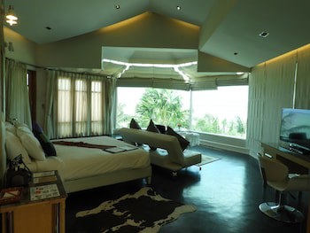 Vartika Resovilla Kuiburi Beach Resort And Villas