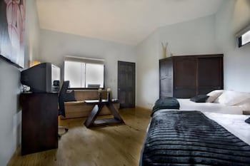 Out Of Bounds Hotel