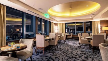 Crimson Hotel Filinvest City Manila