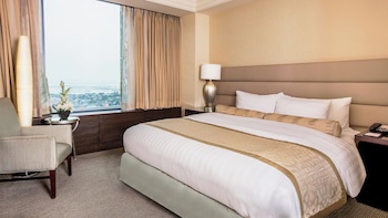 Crimson Hotel Filinvest City Manila