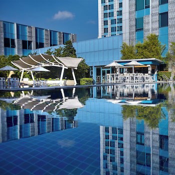 Crimson Hotel Filinvest City Manila