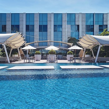 Crimson Hotel Filinvest City Manila