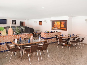 Hotel Del Llano