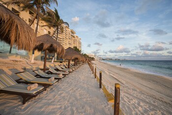 Club Regina Cancun