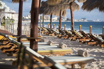 Club Regina Cancun