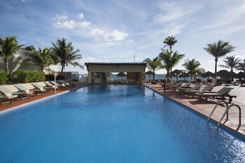 Club Regina Cancun