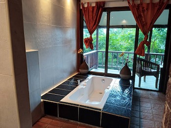 Faye Orchid Resort