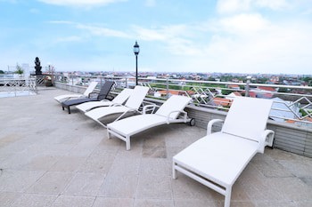 Bali Paradise City Hotel