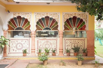 Anuraag Villa