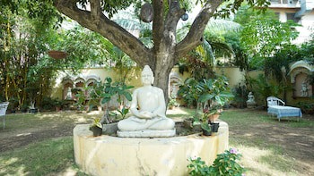Anuraag Villa