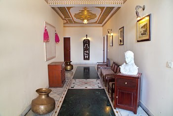 Anuraag Villa