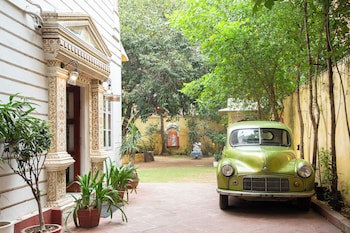 Anuraag Villa