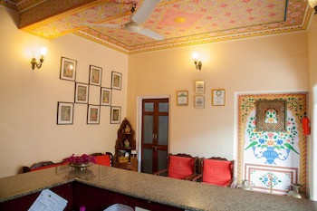 Anuraag Villa