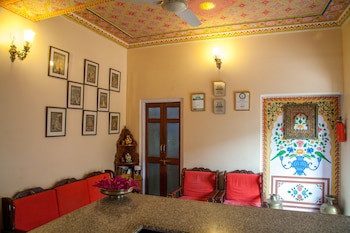 Anuraag Villa