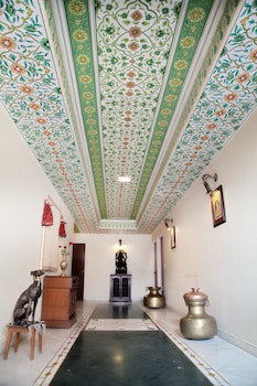 Anuraag Villa
