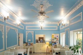 Anuraag Villa