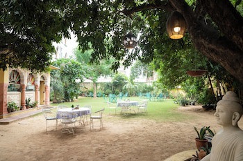 Anuraag Villa