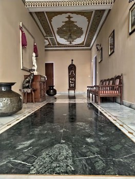 Anuraag Villa