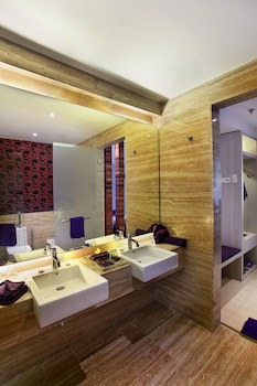Grand Mega Resort & Spa Bali