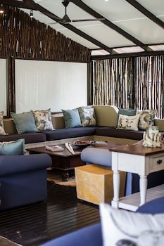 Emdoneni Lodge